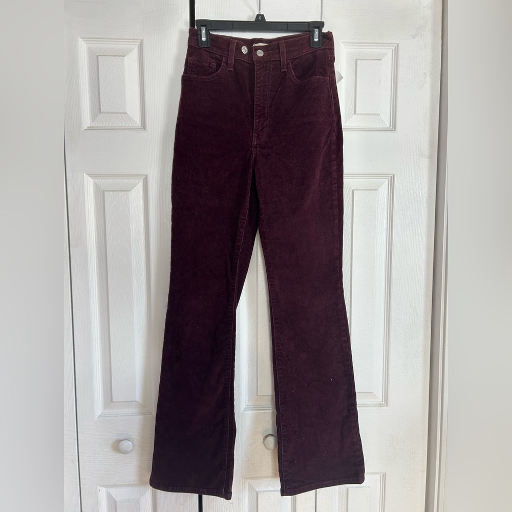 Levi’s rib cage bootcut burgundy corduroy pants - Picture 3 of 5